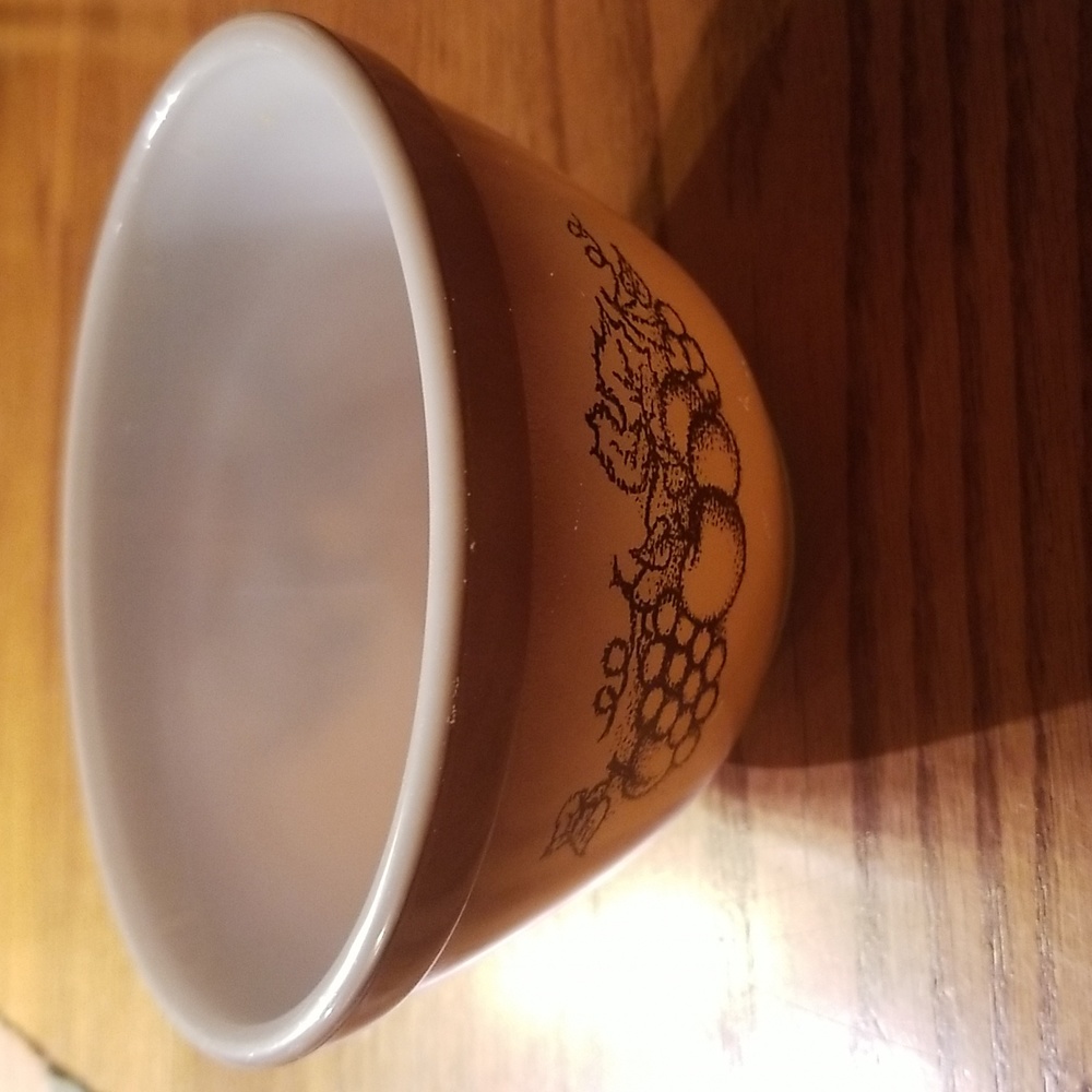 Vintage "Old Orchard" Pyrex Mixing Bowl, Gradient Brown, Fruit Pattern